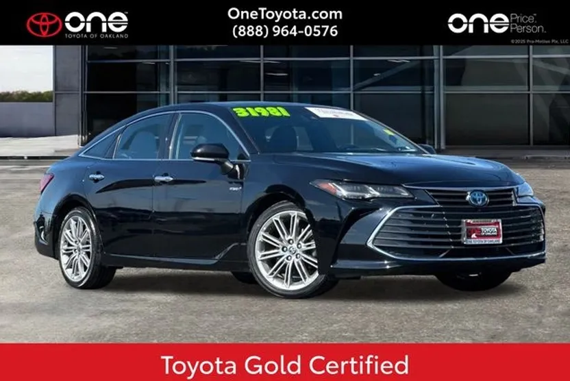 2021 Toyota Avalon Hybrid Limited photo 1