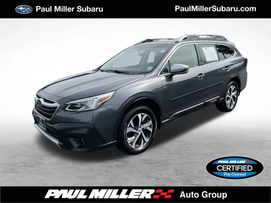 2022 Subaru Outback Touring photo 1