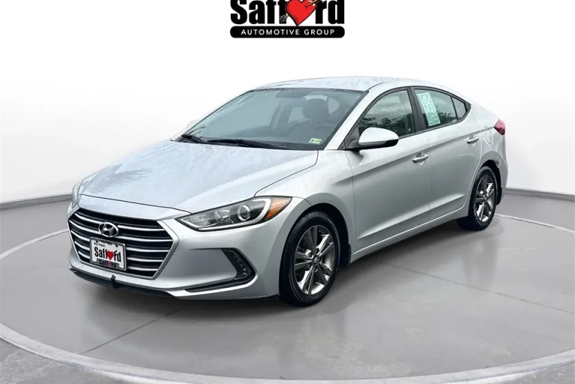 2017 Hyundai Elantra SE photo 1