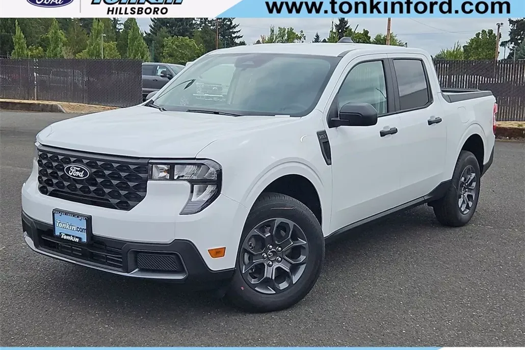 2025 Ford Maverick XLT photo 1