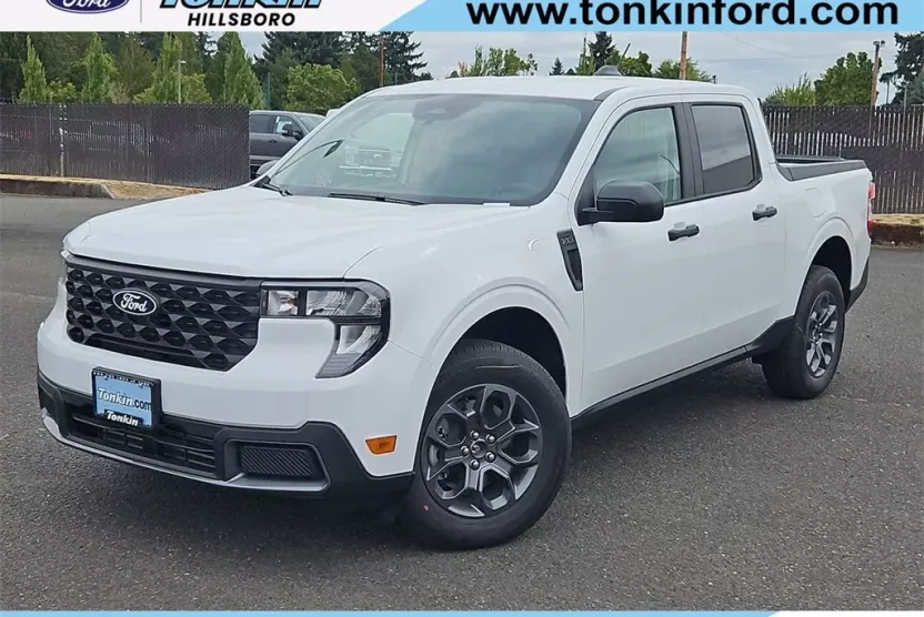 2025 Ford Maverick XLT photo 1