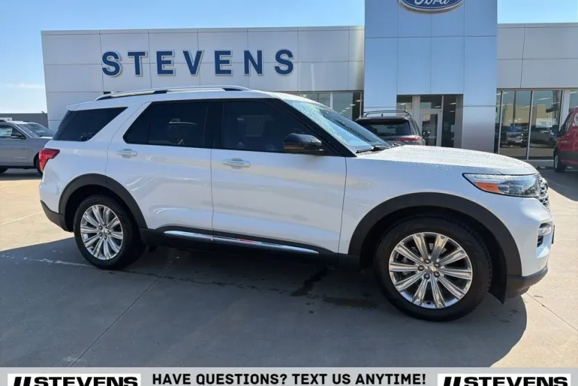 2020 Ford Explorer Limited photo 1
