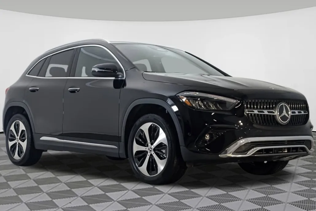 2025 Mercedes Benz GLA 250 4MATIC photo 1