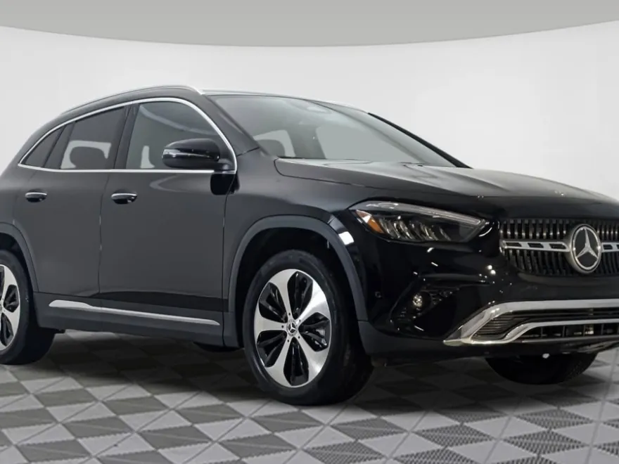 2025 Mercedes Benz GLA 250 4MATIC photo 1