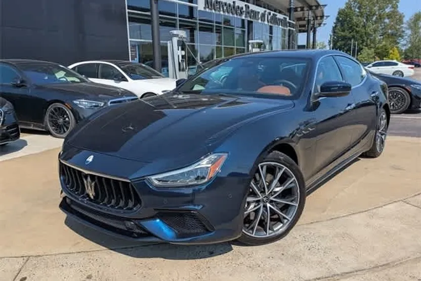2023 Maserati Ghibli Modena Q4 photo 1