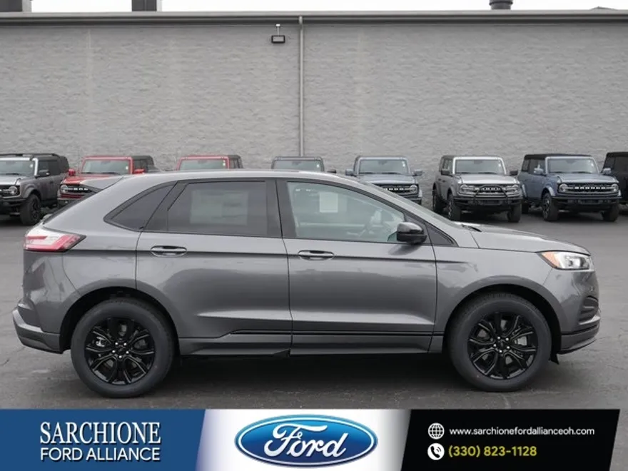 2024 Ford Edge SE photo 1