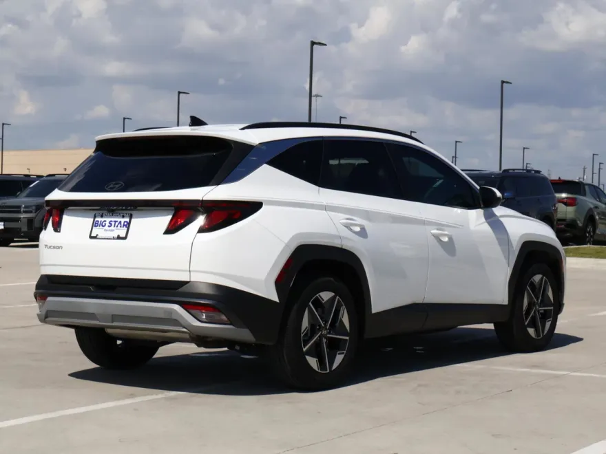 2025 Hyundai Tucson SEL photo 1