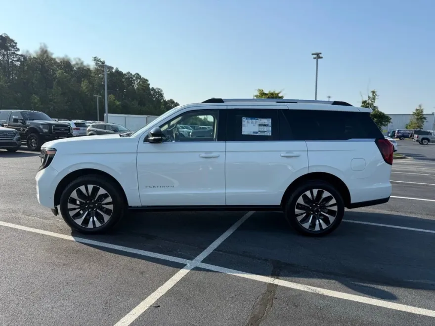 2025 Ford Expedition Platinum photo 1