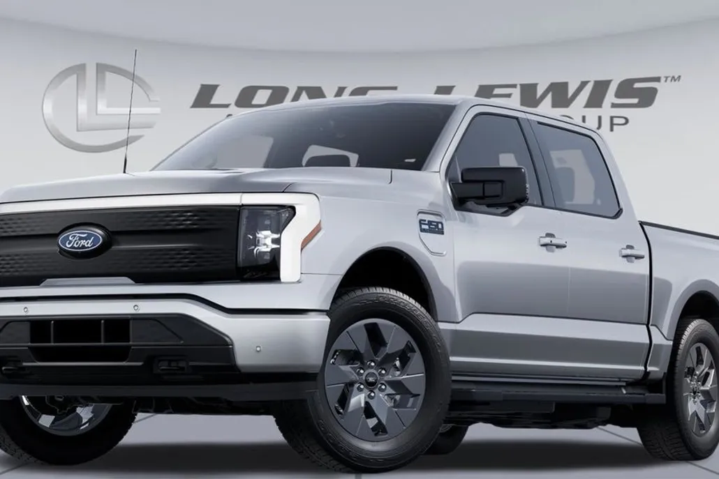 2025 Ford F-150 Lightning photo 1