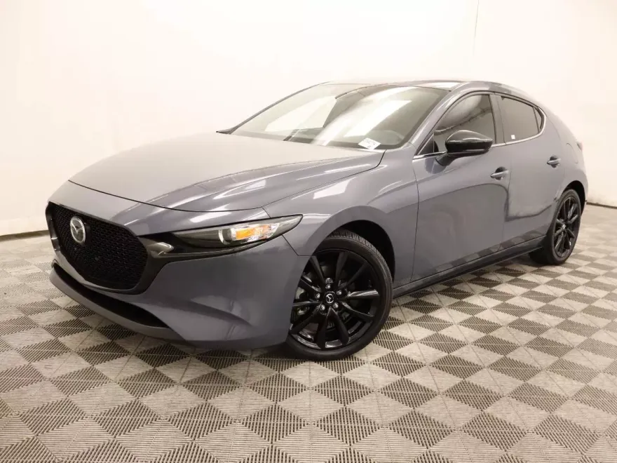 2023 Mazda Mazda3 Hatchback 2.5 s Carbon photo 1