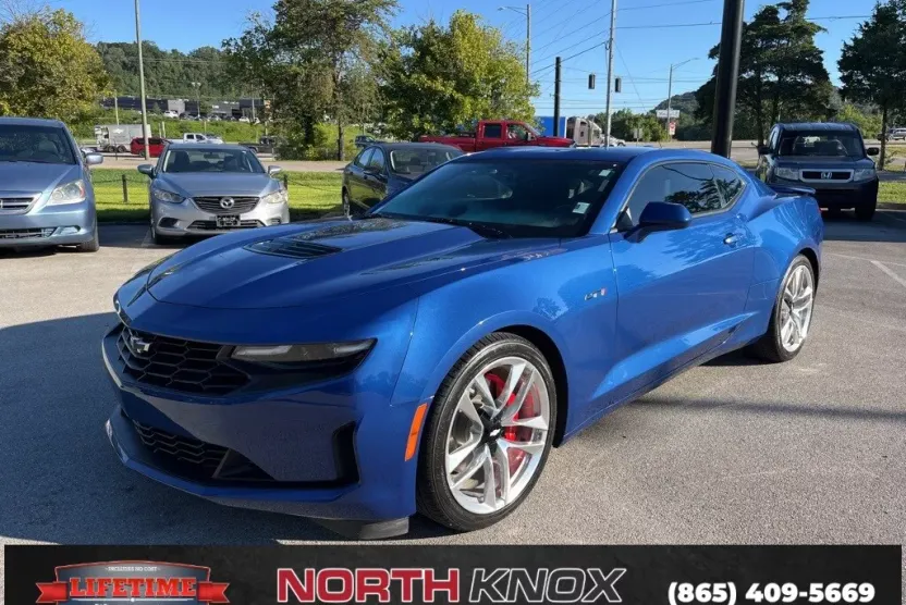 2021 Chevrolet Camaro LT1 photo 1