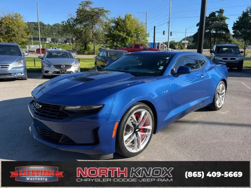 2021 Chevrolet Camaro LT1 photo 1
