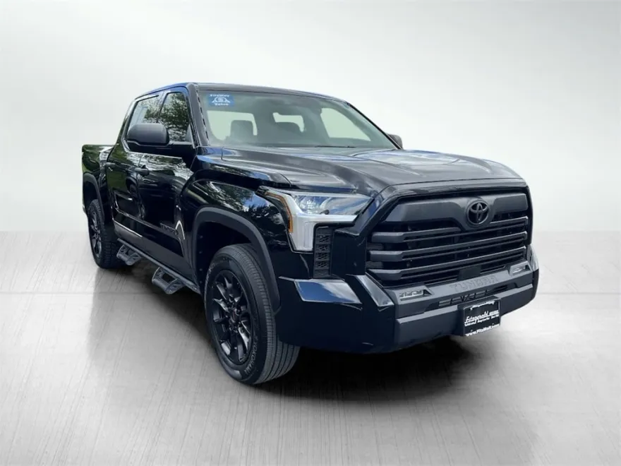 2023 Toyota Tundra SR5 photo 1
