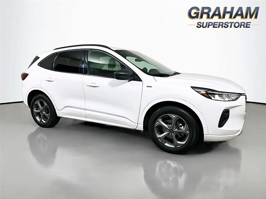 2023 Ford Escape ST-Line photo 1