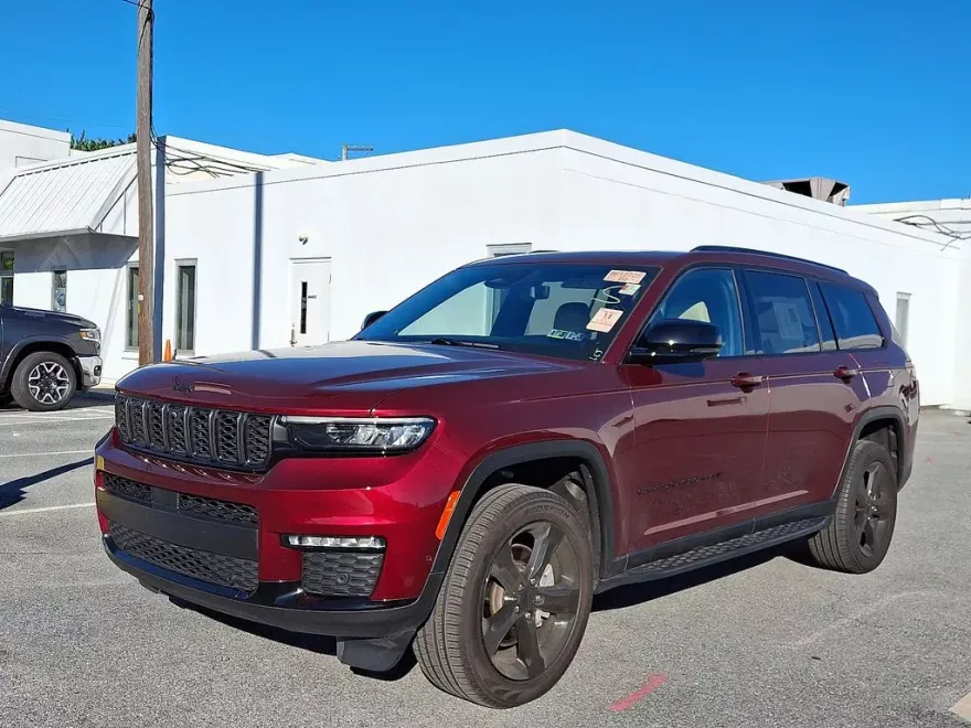 2024 Jeep Grand Cherokee Limited photo 1