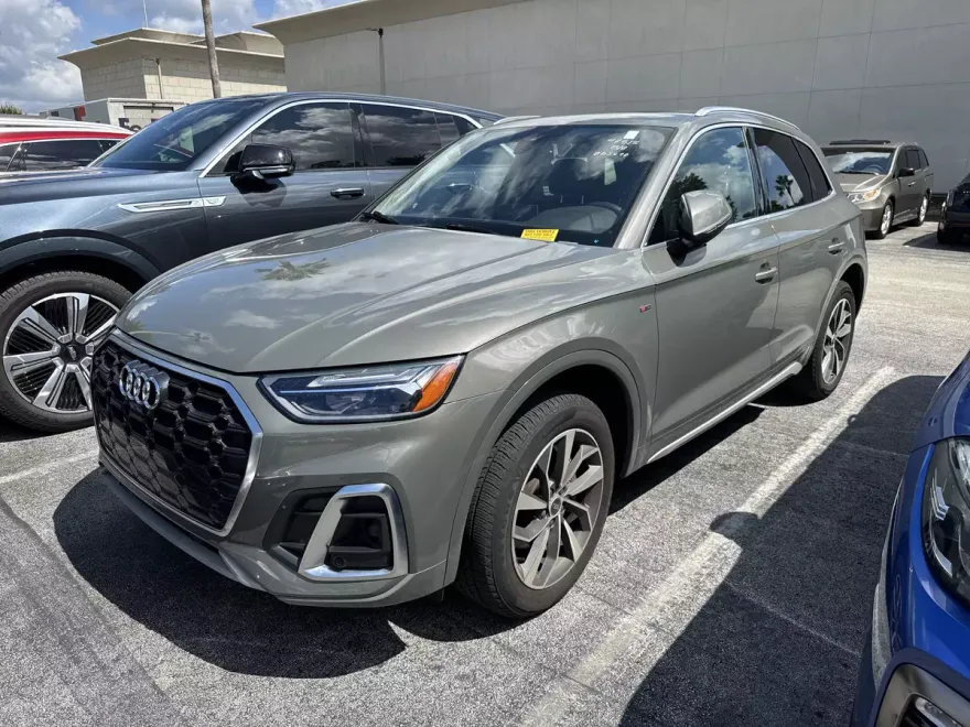 2023 Audi Q5 S line Premium Plus photo 1