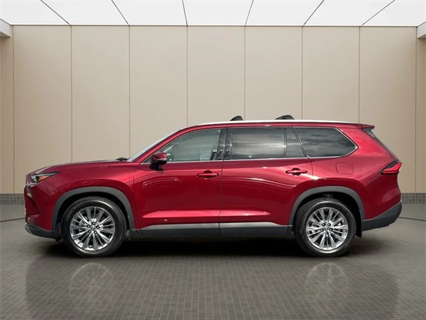 2024 Toyota Grand Highlander Platinum AWD photo 1
