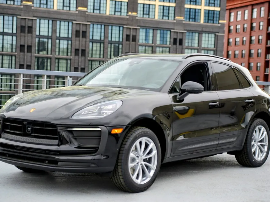 2025 Porsche Macan S photo 1