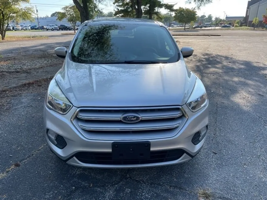 2019 Ford Escape SE photo 1