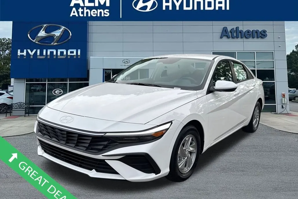2025 Hyundai Elantra SE photo 1