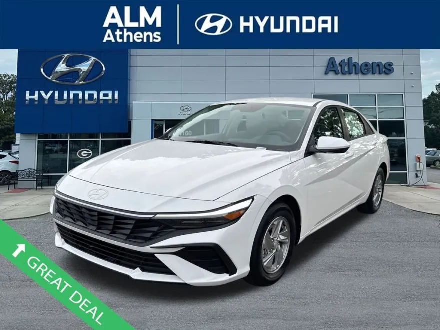 2025 Hyundai Elantra SE photo 1