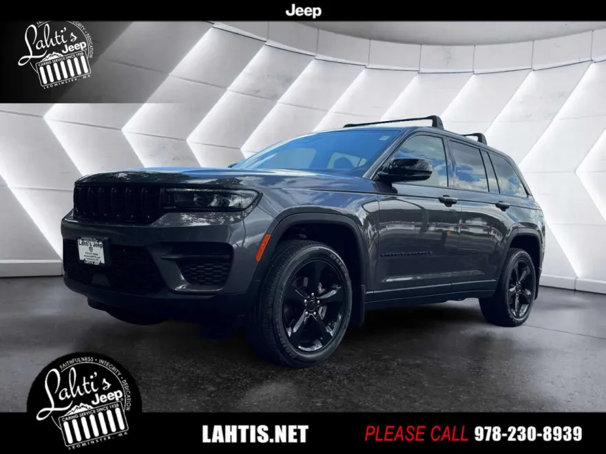 2023 Jeep Grand Cherokee Altitude photo 1