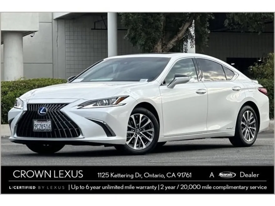 2022 Lexus ES 300h photo 1