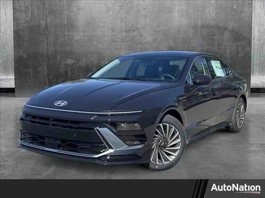 2025 Hyundai Sonata Hybrid Limited photo 1