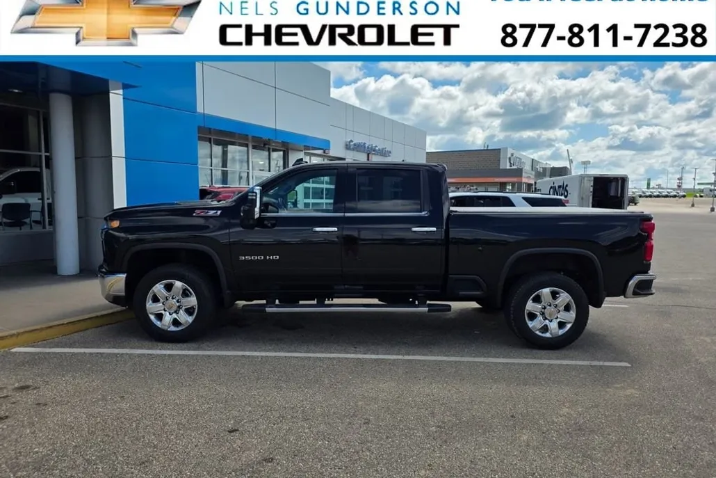 2021 Chevrolet Silverado 3500HD LTZ photo 1
