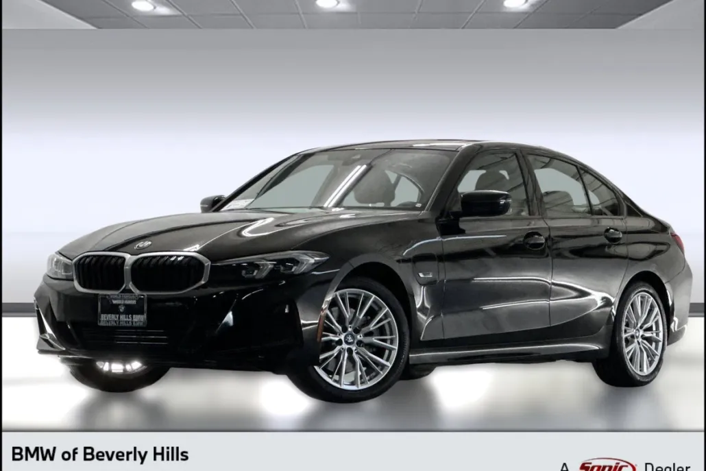 2023 Bmw 330e photo 1