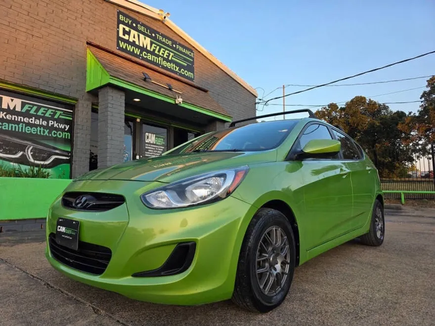 2013 Hyundai Accent GS photo 1