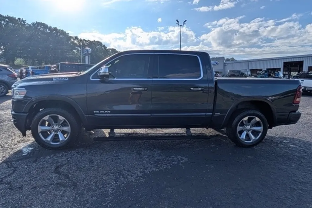 2020 Ram 1500 Limited photo 1