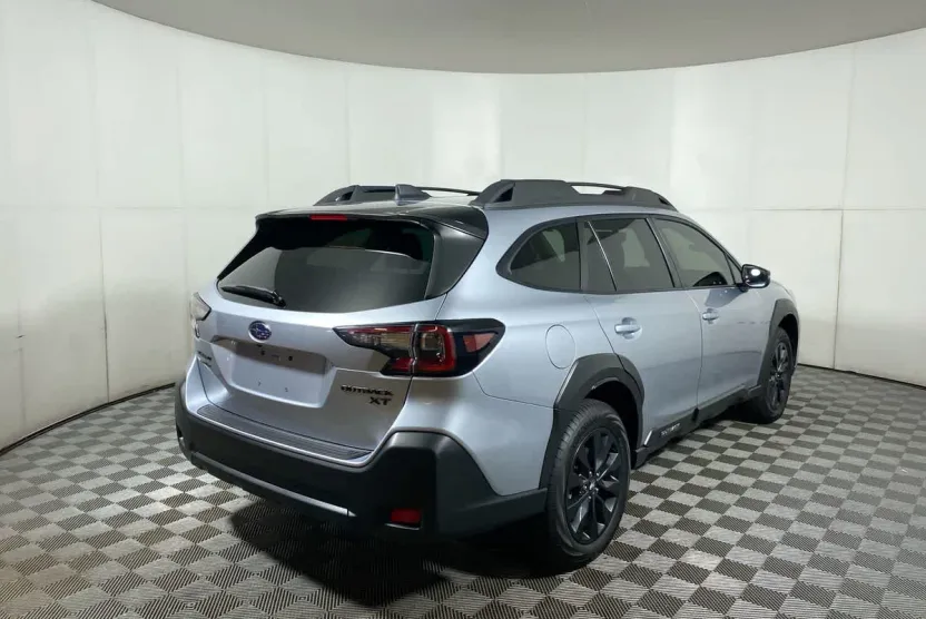 2024 Subaru Outback Onyx Edition XT photo 1