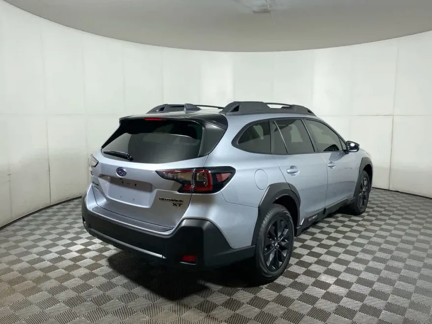 2024 Subaru Outback Onyx Edition XT photo 1