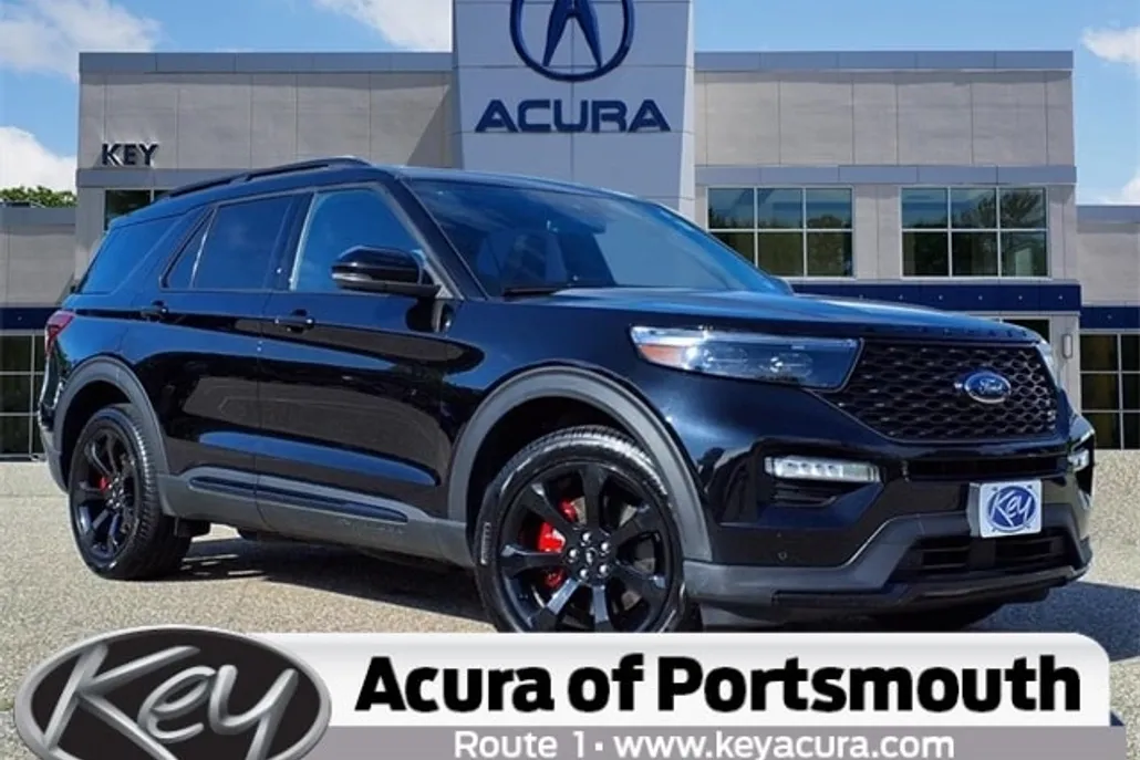 2023 Ford Explorer ST photo 1
