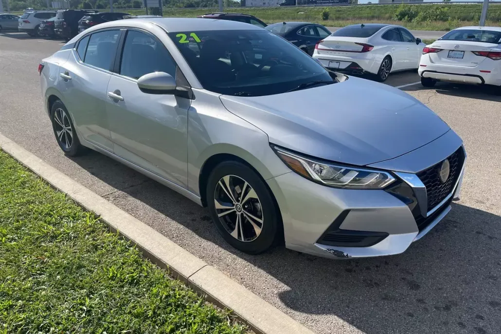 2021 Nissan Sentra SV photo 1
