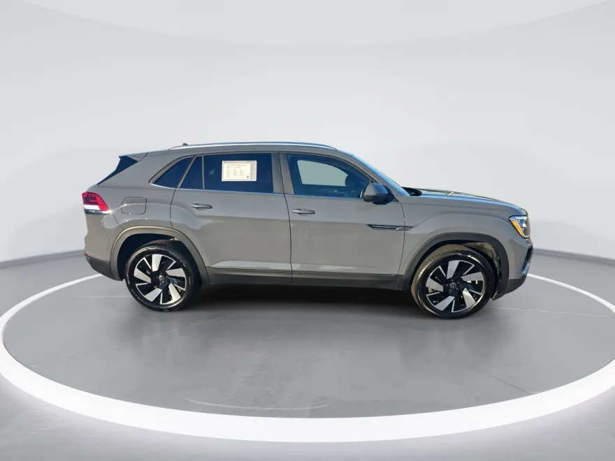 2024 Volkswagen Atlas Cross Sport SE Technology photo 1