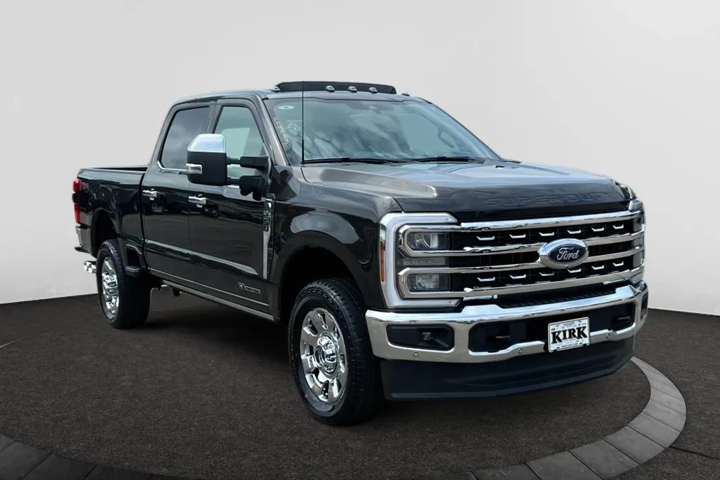 2025 Ford F-250 Lariat photo 1