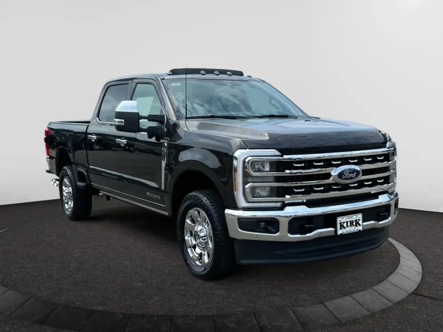 2025 Ford F-250 Lariat photo 1