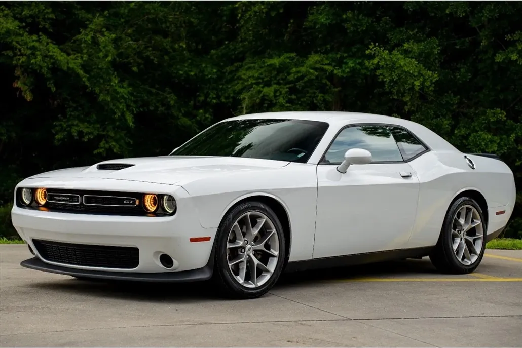2023 Dodge Challenger GT photo 1