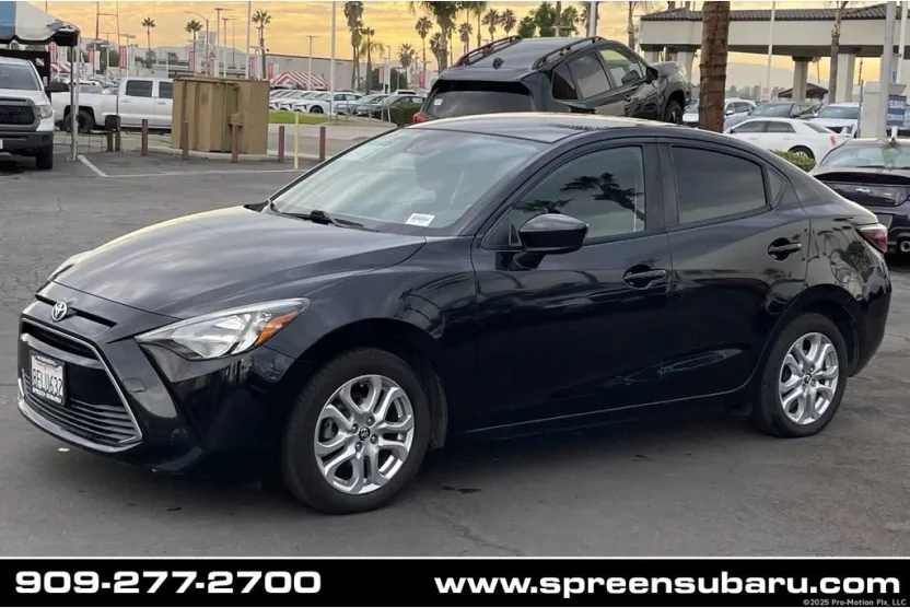 2018 Toyota Yaris iA Base photo 1