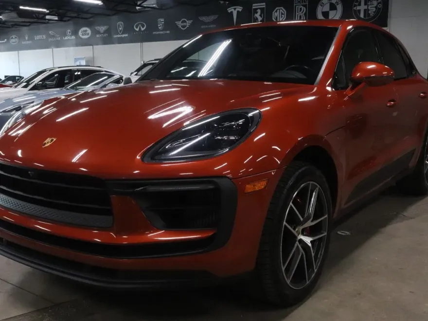 2022 Porsche Macan S photo 1