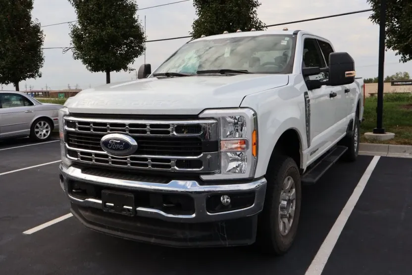2024 Ford F-250 photo 1