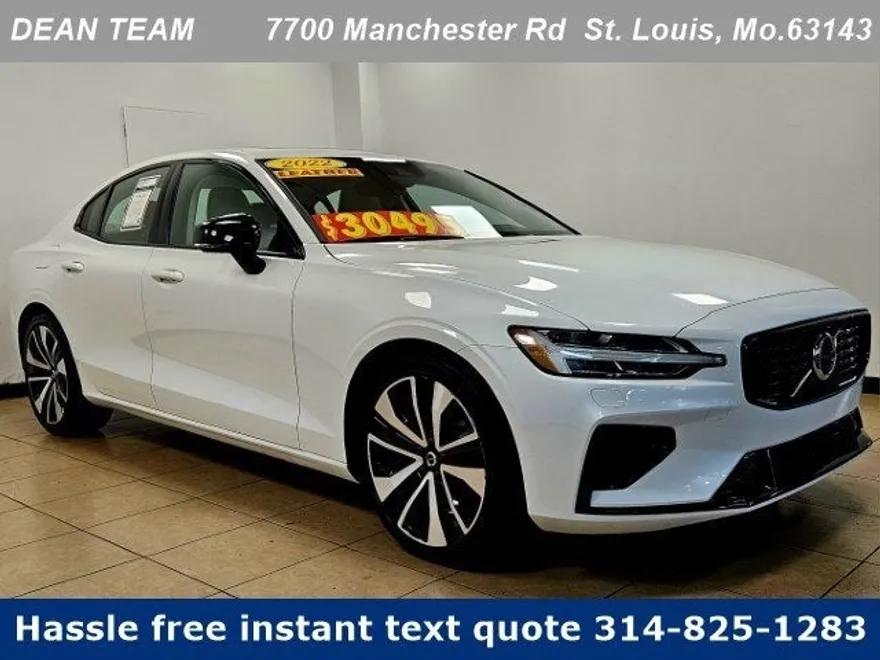 2022 Volvo S60 Momentum photo 1