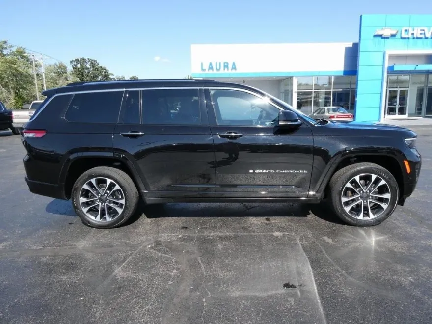 2021 Jeep Grand Cherokee Overland photo 1
