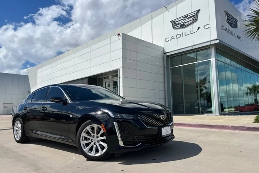 2024 Cadillac CT5 Luxury photo 1