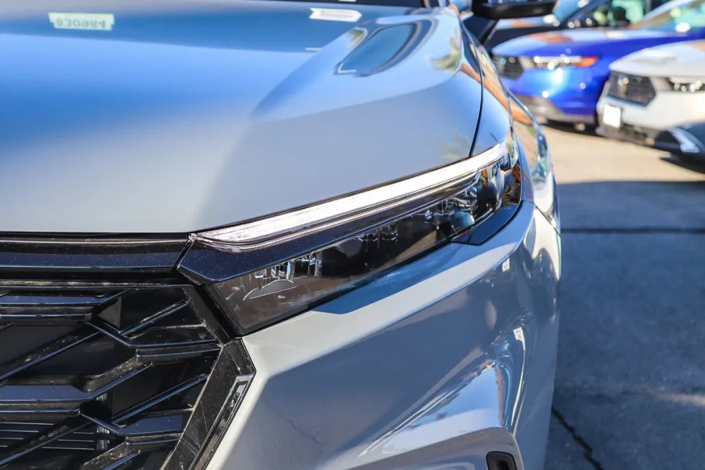 2026 Honda CR-V Hybrid Sport Touring photo 1