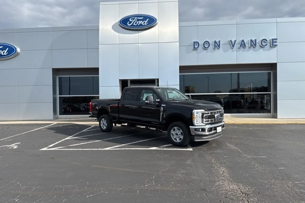 2026 Ford F-250 XLT photo 1