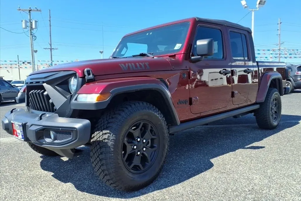 2021 Jeep Gladiator Willys Sport photo 1