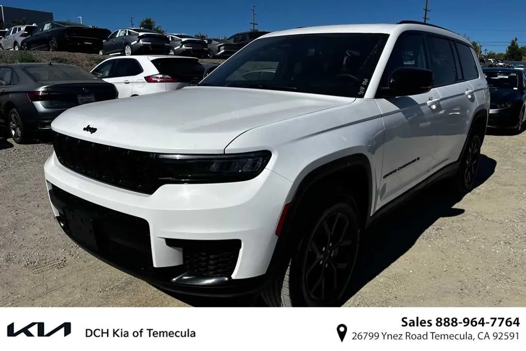 2024 Jeep Grand Cherokee Laredo photo 1